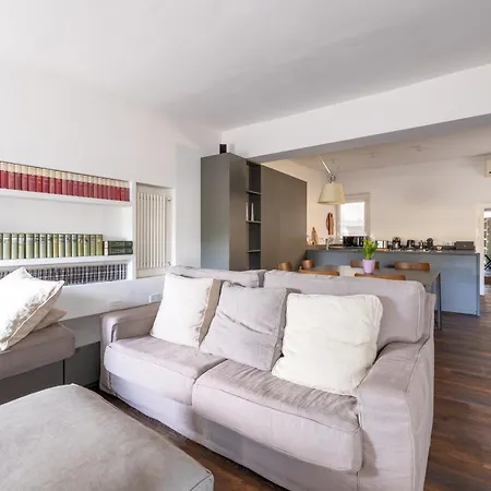 アパート Farnesi Terrace Penthouse